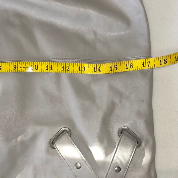 HOBO Elegant Taupe Leather Tote - Picture 9 of 14